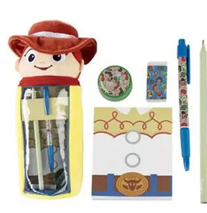 Disney-Jatekhaboru-Jessie-pluss-toltott-tolltarto